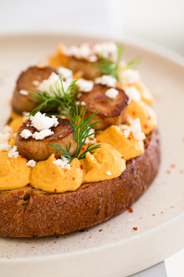 Featured image for “Fruchtig–würziger Apfel–Curry–Frischkäse – Ein lecke­rer Auf­strich für die ganze Familie”