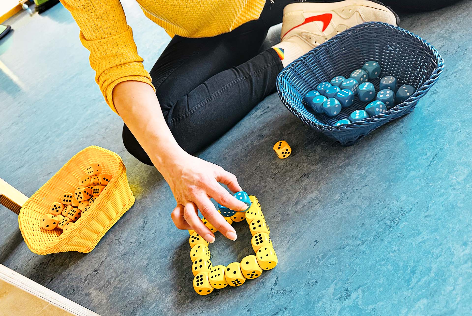 Volle Kanne Forschen: Mathe spielend erlernen, Würfel ordnen