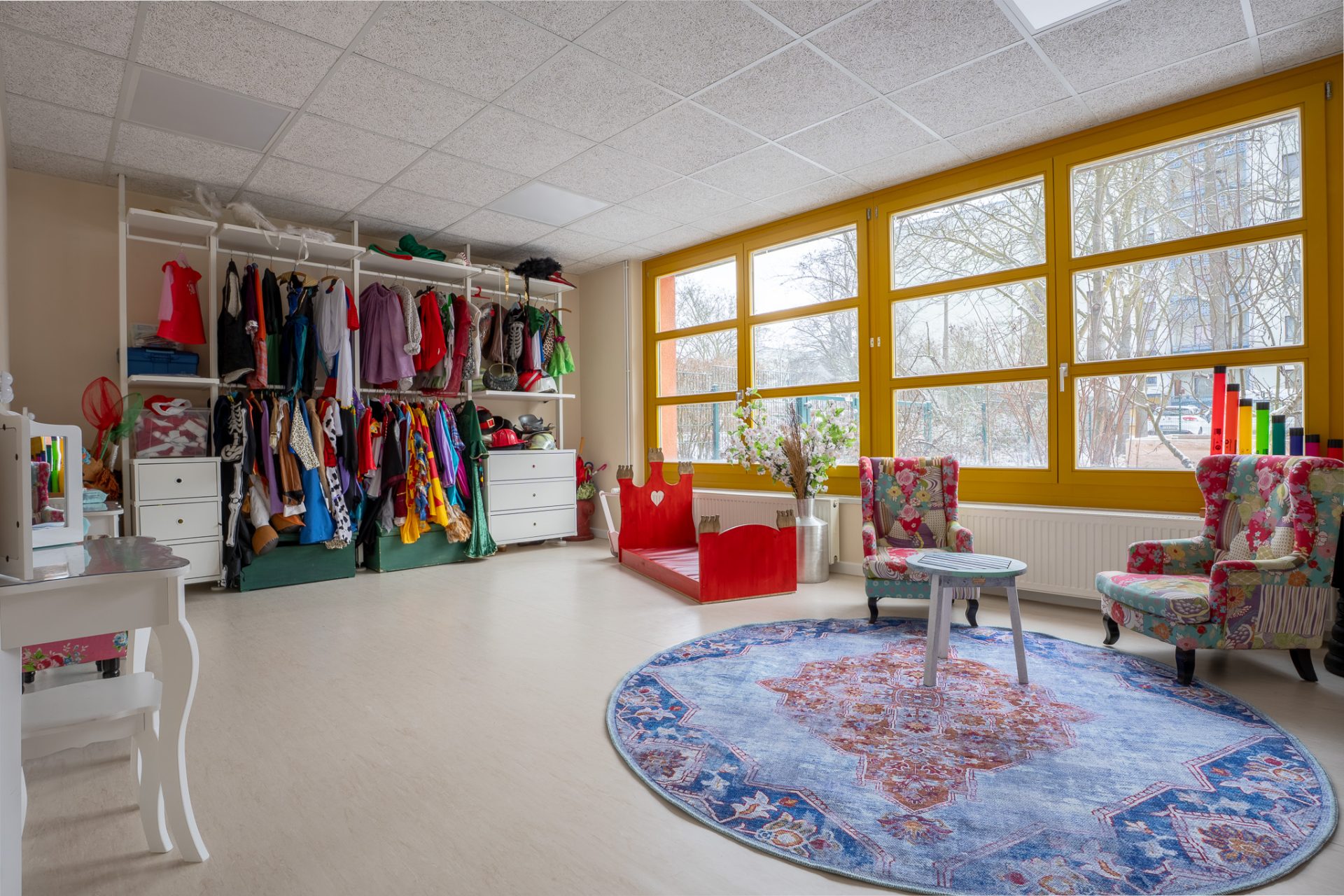Verkleidungsbereich in der BOOT-Kita Haus Lach und Krach